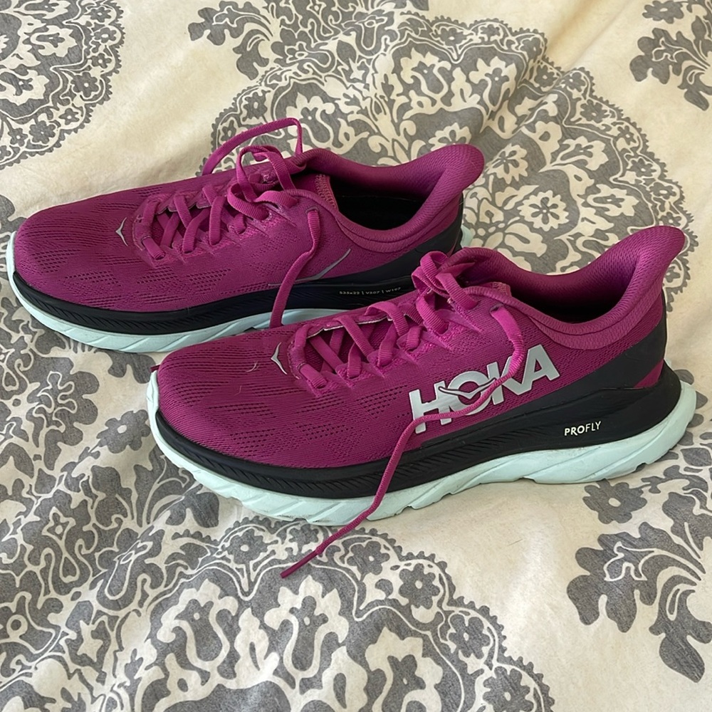 Women’s Hoka Pro Fly Sz 8. Like New!